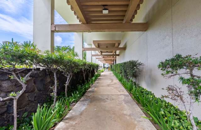Pet-Friendly Makiki Rental at The Camelot | Pool, Fitness Center, Cable, Water & Sewer Included! Gallery 4