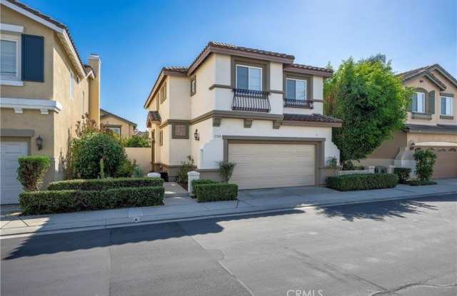 1760 Taylor Lane Gallery 1