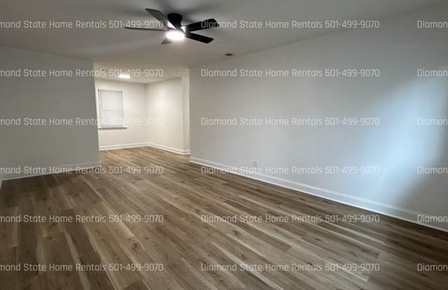 428 North Oak Street Gallery 2