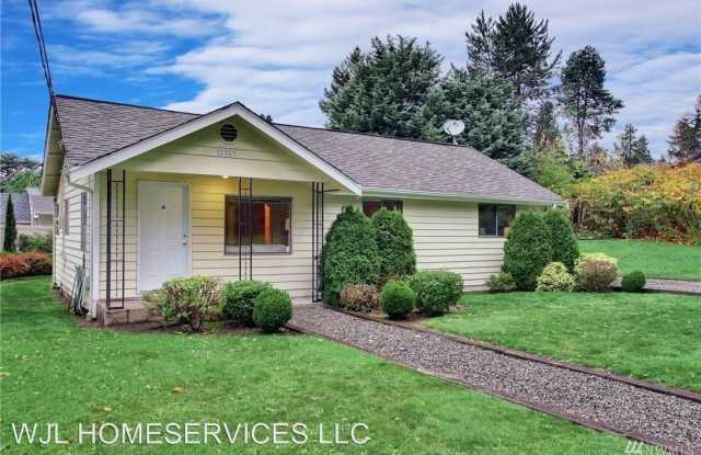 12525 1st Ave NE - 12525 1st Ave NE, Seattle, WA 98133