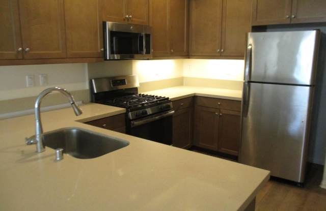 321 North Fenimore Avenue - 321 North Fenimore Avenue, Azusa, CA 91702