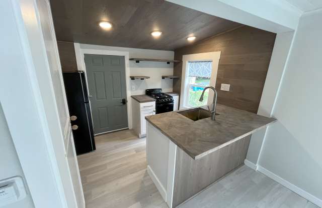 3812 Park Lane photos photos