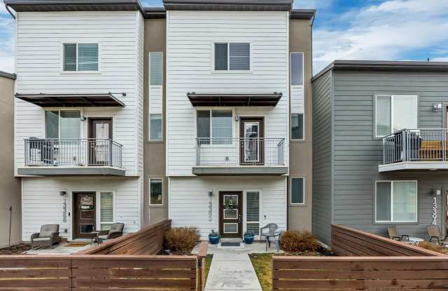 Charming 3 Bed Herriman Home Near Mountain View Village!! photos photos