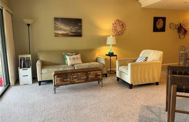 13351 Greengate Boulevard unit: 422 photos photos