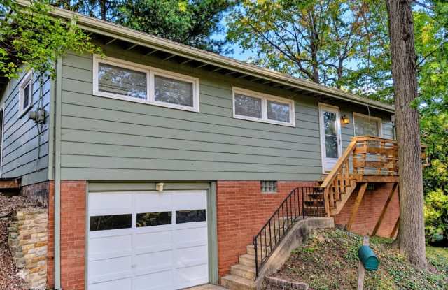 Three bedroom one bathroom raised ranch home Gallery 1
