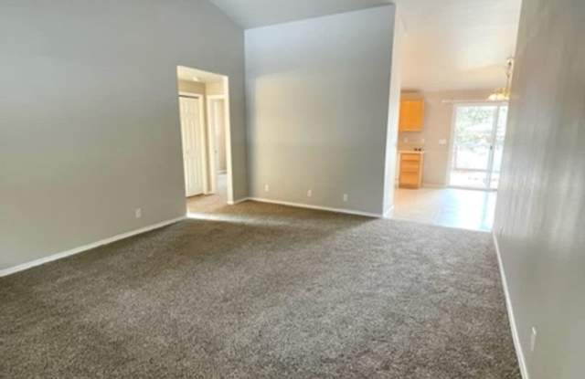 Beautiful 3 Bedroom Single Level home near Old Mill! Gallery 4
