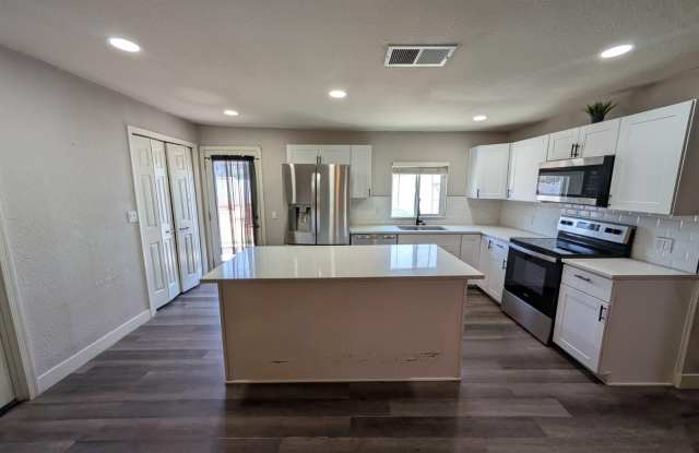 7635 N 76TH Lane - 7635 North 76th Lane, Maricopa County, AZ 85303 7635 N 76TH Lane - 7635 North 76th Lane, Maricopa County, AZ 85303