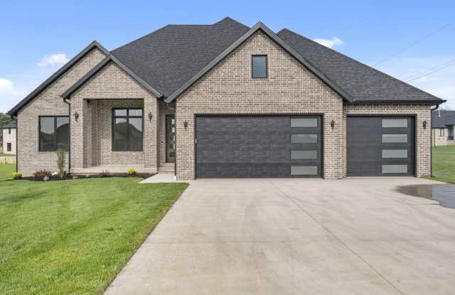1999 N Alysheba Court Gallery 1