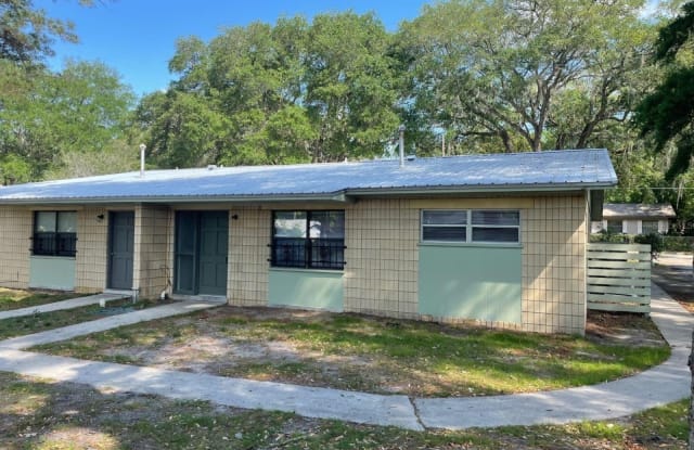 907 NW 40TH AVENUE - 907 Northwest 40 Avenue, Gainesville, FL 32609 907 NW 40TH AVENUE - 907 Northwest 40 Avenue, Gainesville, FL 32609