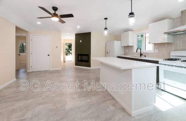 2807 Sabral Cir Gallery 2