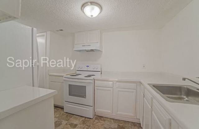 1430 Kingsgate Drive Gallery 2