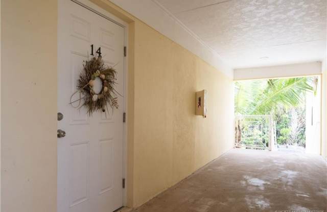 3541 NE Ocean Boulevard unit: 14 photos photos
