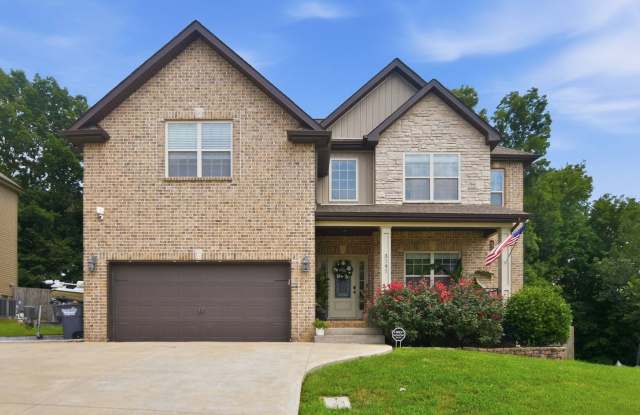 Dog Friendly Four Bedroom with Bonus! photos photos Dog Friendly Four Bedroom with Bonus! photos photos