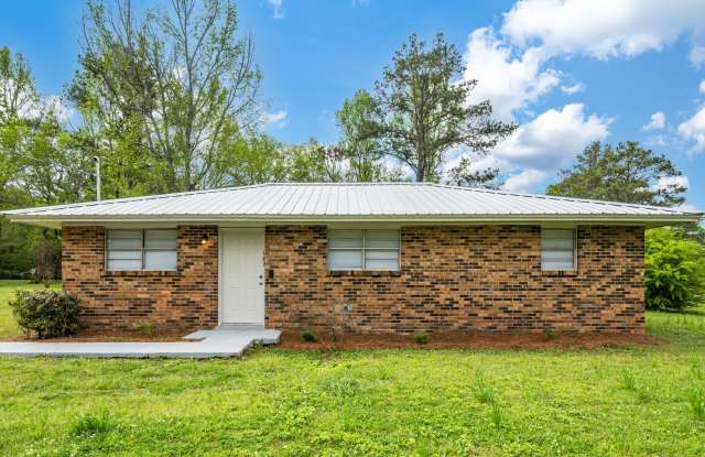 New Listing! 187 Crenshaw Drive Wetumpka, AL 36092 Gallery 1