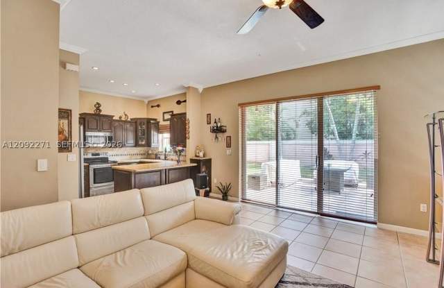 14361 N Royal Cove Cir Gallery 2