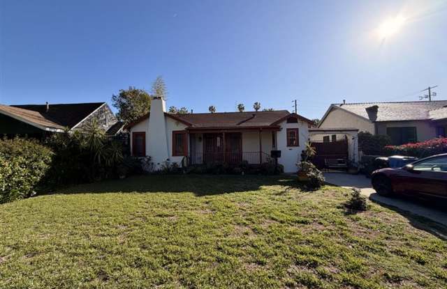 2 Bed 1 Bath Available Now! photos photos