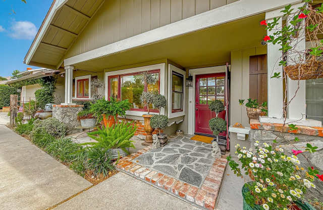 1888 El Monte Drive Gallery 2