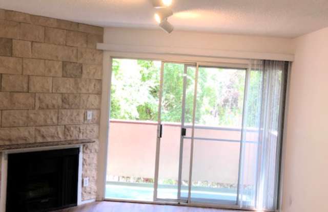 5320 Whitsett Avenue Gallery 3