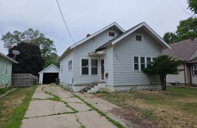 2 bedroom 1 bath house Gallery 1