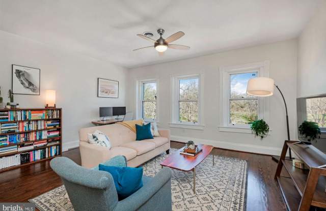 3020 R ST NW #3 Gallery 2