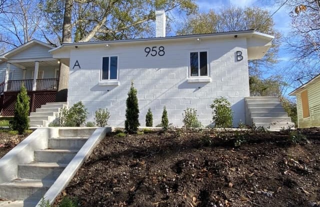 958 SW Smith - 958 Smith St SW, Atlanta, GA 30310