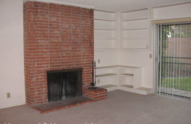 10561 Bianca Ave. Gallery 2