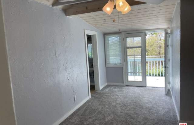 3949 Las Flores Canyon Rd Gallery 2