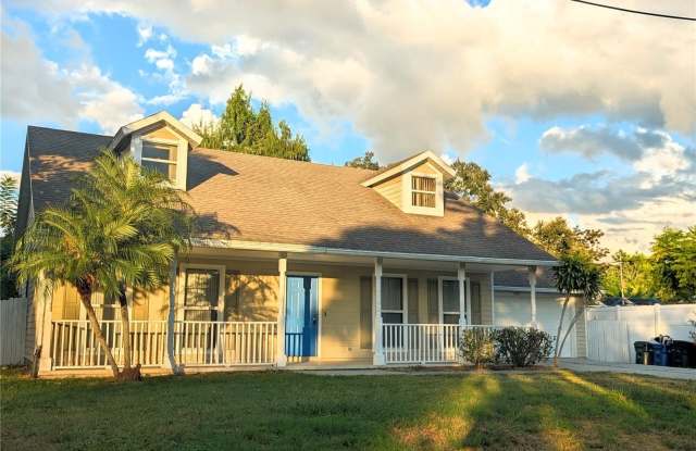 3763 SAINT CHARLES CIRCLE - 3763 Saint Charles Circle, South Gate Ridge, FL 34233