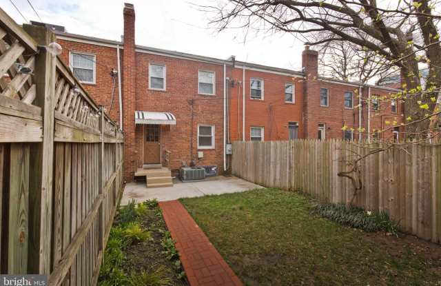 1044 N MONROE STREET - 1044 North Monroe Street, Arlington, VA 22201