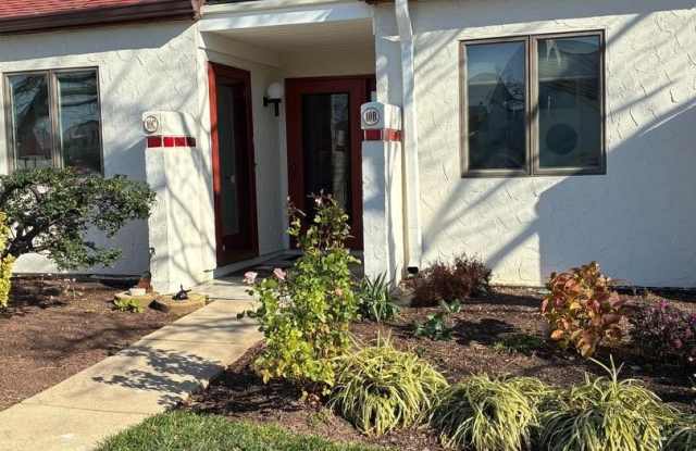 10-B QUEEN ELIZABETH CT - 10 Queen Elizabeth Court, Chester, MD 21619