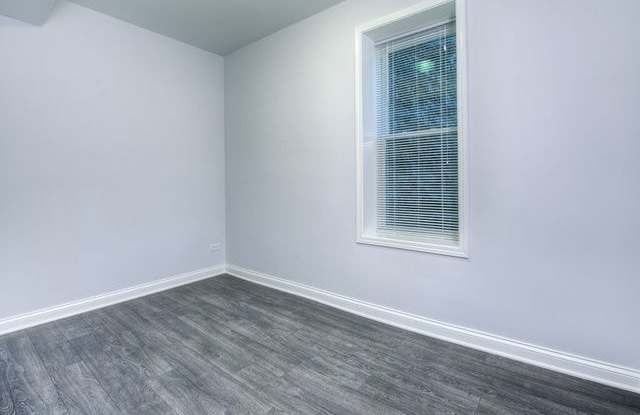 1300 North Greenview Avenue Gallery 3
