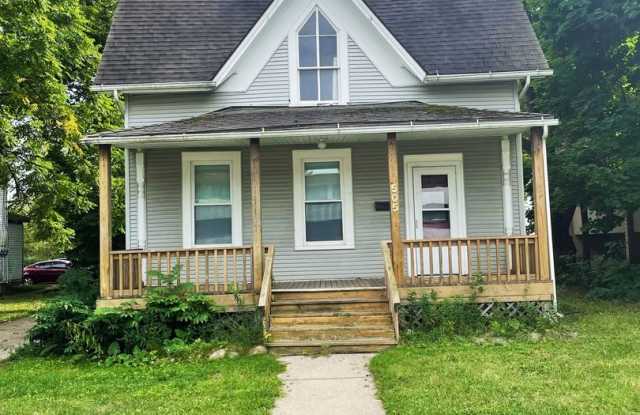 Large Six Bedroom House Available for Fall 2025! photos photos