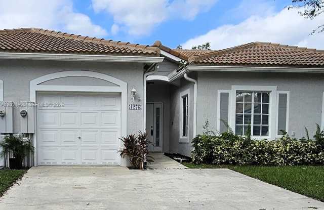 1275 SW 48th Ter photos photos