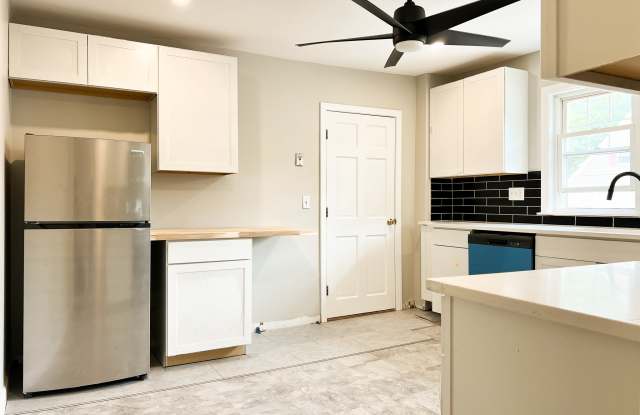 130 Dexter Avenue - 130 Dexter Avenue, Watertown Town, MA 02472
