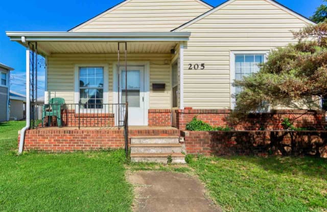 205 1/2 S Duck Street - 205 1/2 S Duck St, Stillwater, OK 74074