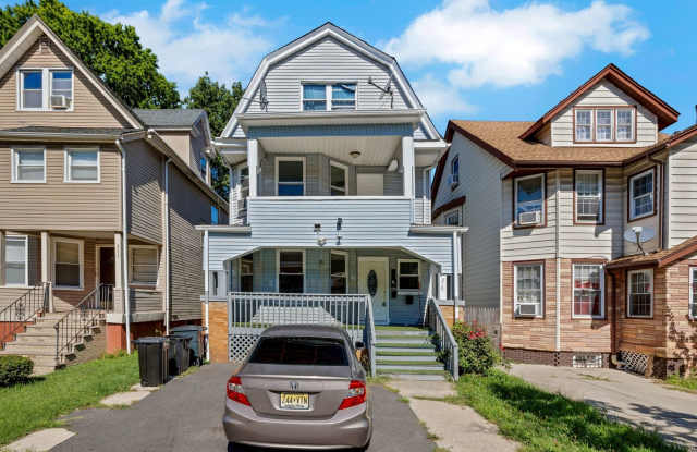 Charming 3BR Duplex in East Orange photos photos
