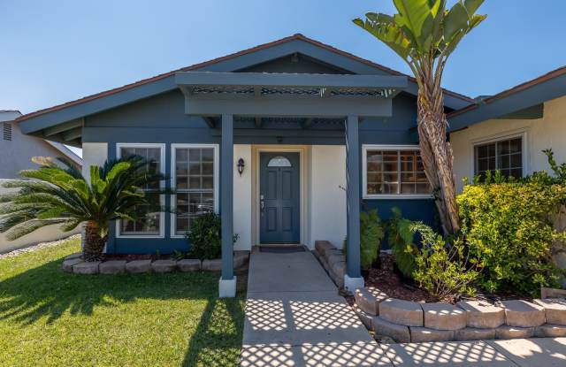 7337 Hillsboro Street Gallery 3