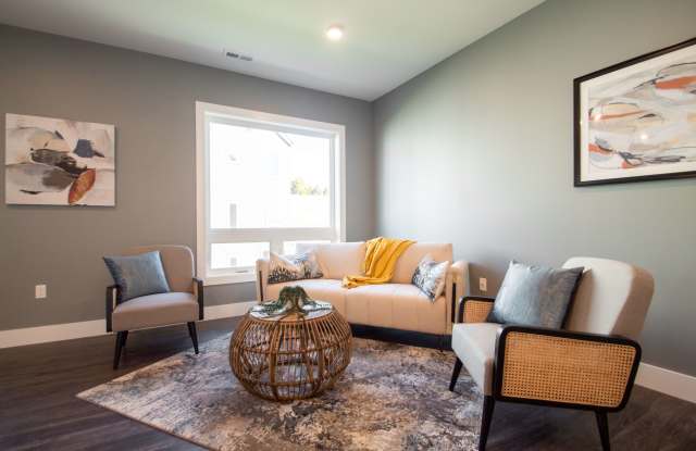 Deer Creek Townhomes Gallery 3