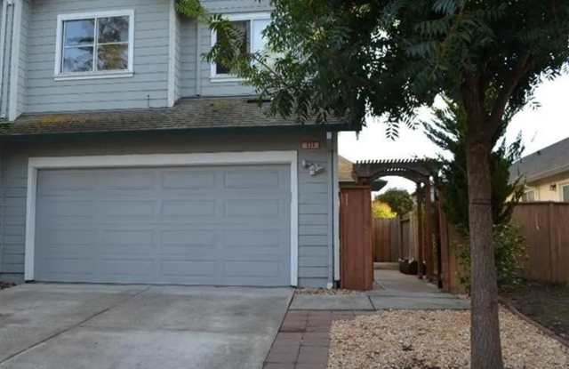 3 Bedroom Townhouse Available Soon! - 828 Naify Lane, Roseland, CA 95407