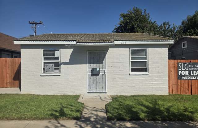 614 North Lemon Avenue Gallery 1