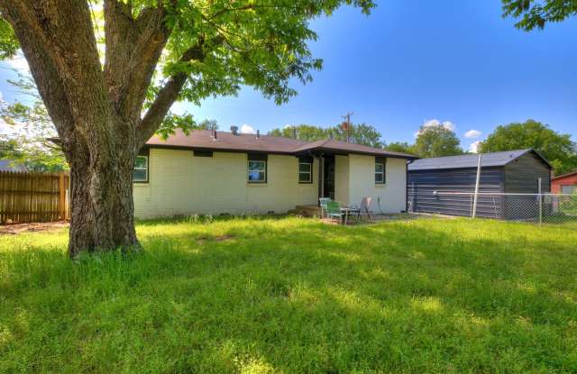 Great home, 4 bedrooms or 3+study, 1.5 baths, Broken Arrow Schools, very convenient location. photos photos