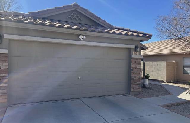 Well maintained 3 bedroom 2 bath charming home Free rent OAC photos photos