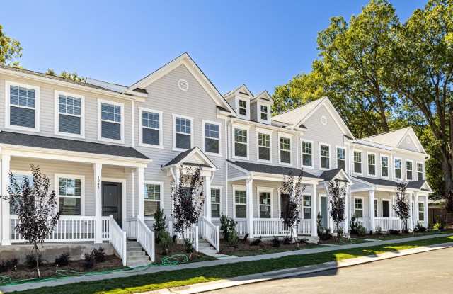 BEAUTIFUL 2 Bedroom Townhome in Mooresville AVAILABLE FEBRUARY 19TH photos photos