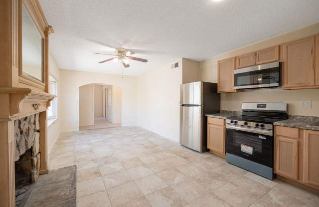 Attached 3-Bedroom ADU with Spacious Yard and Remodeled Bathroom! photos photos