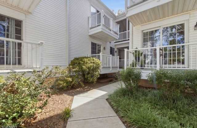 125 Smithfield Ct Gallery 3