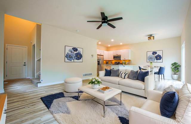 7118/7122 North 79th Court Gallery 4