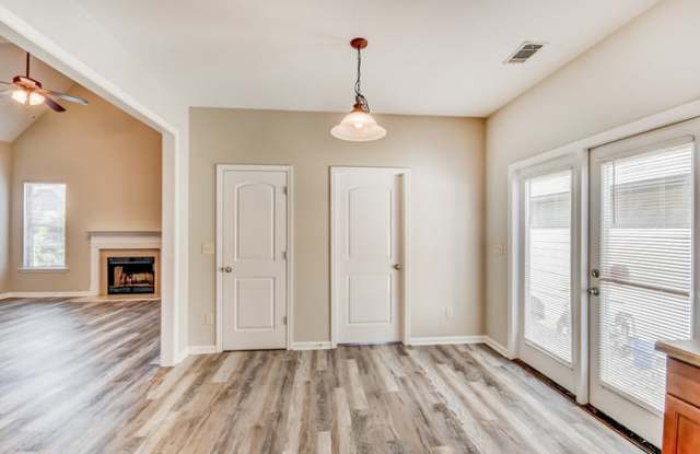 1218 Savannah Lane Gallery 3