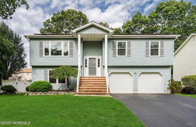122 Moses Milch Drive photos photos
