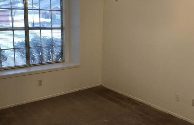 5604 Oregon Trail Court Gallery 4
