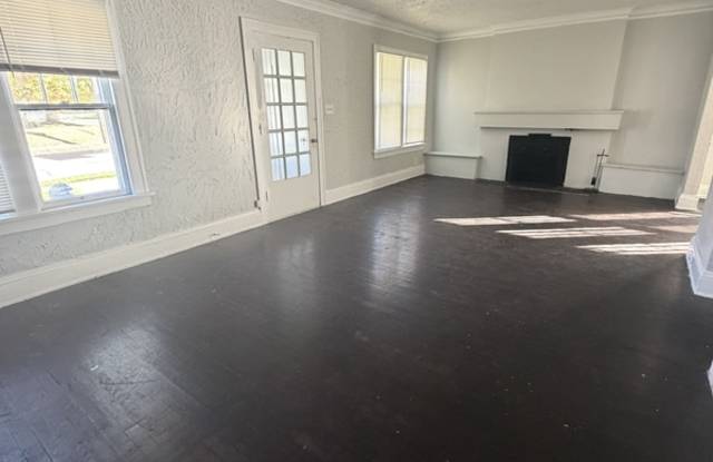 2272 South Taylor Road Gallery 2